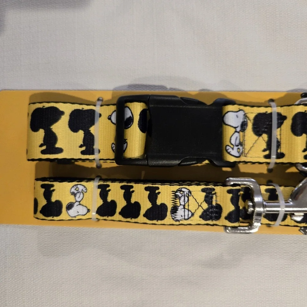 NWT Peanuts Snoopy  5‎ foot Leash And Adjustable Collar  Size XL Charlie Brown